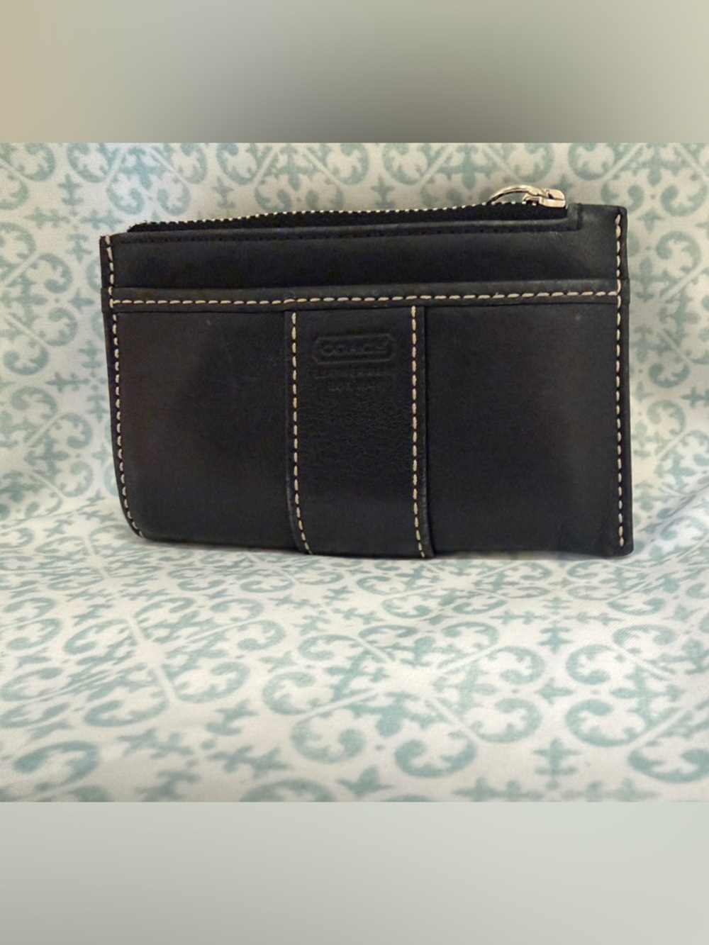 Coach Black Leather Zip Coin Purse with Stitching-Pre-owned